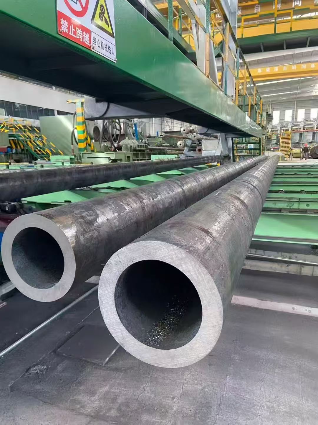 Finished thick wall steel pipe